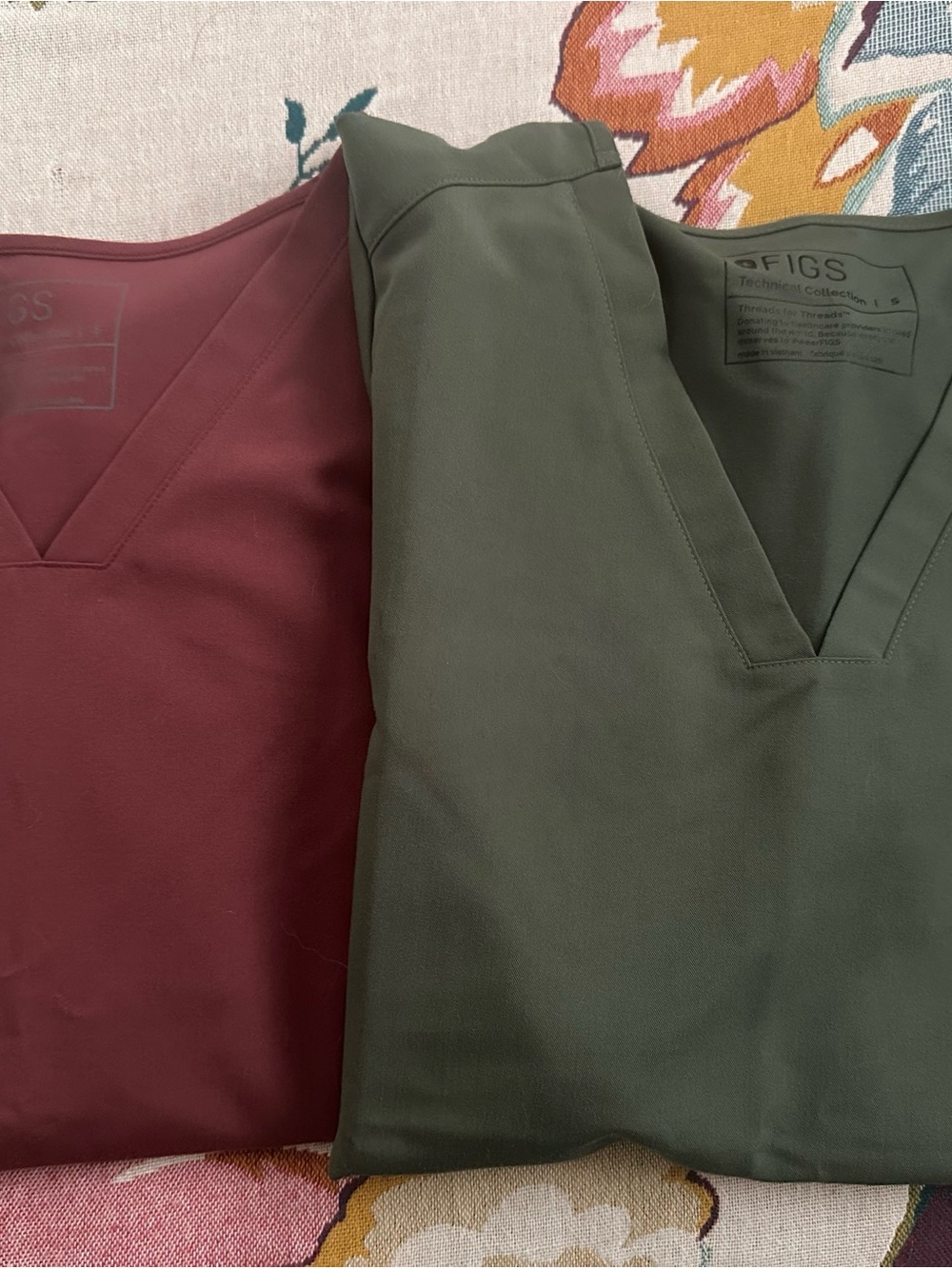 Two Figs Catarina Scrub Tops in Walnut & Moss Size S